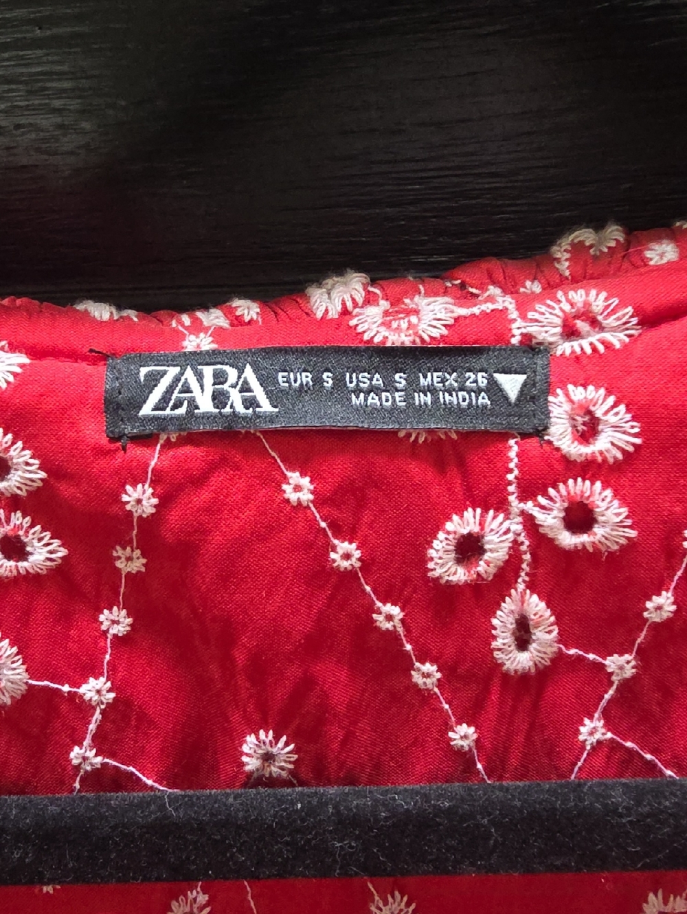 Zara Red Ruffled Eyelet Blouse - Picture 3 of 4